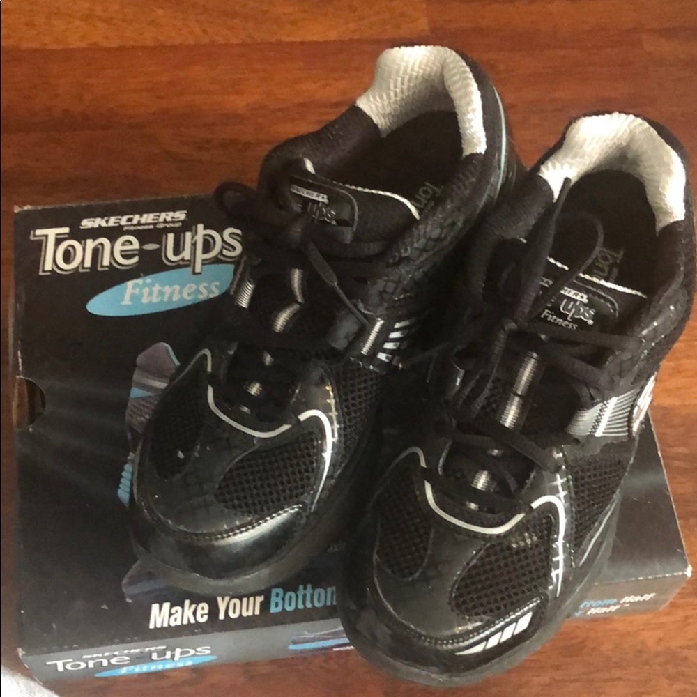 Skechers fitness Tone-ups black size 6